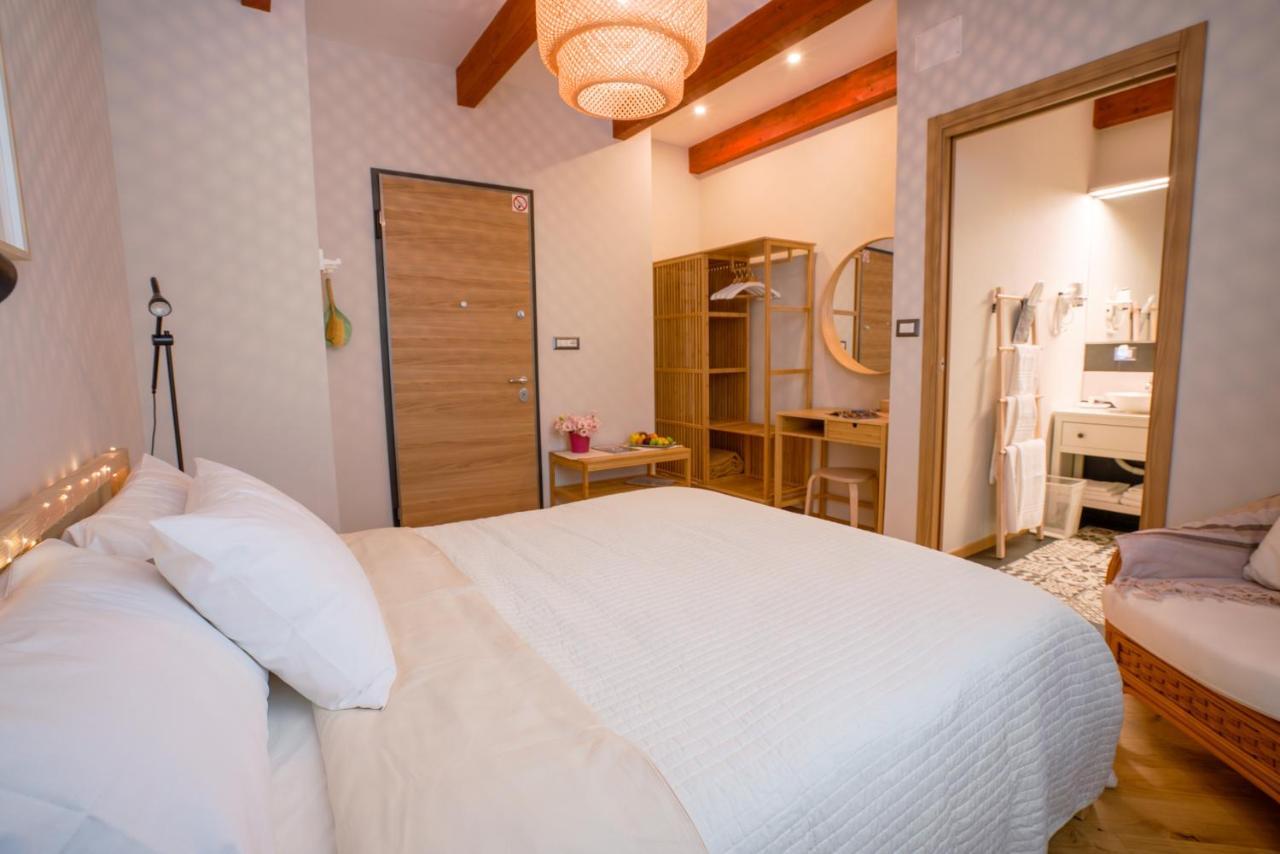 Bed and Breakfast Sa Domo E Giuanne E Giuanna Bosa Exterior foto