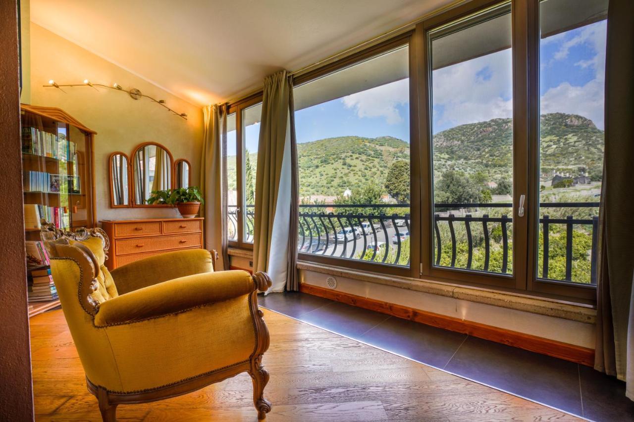 Bed and Breakfast Sa Domo E Giuanne E Giuanna Bosa Exterior foto