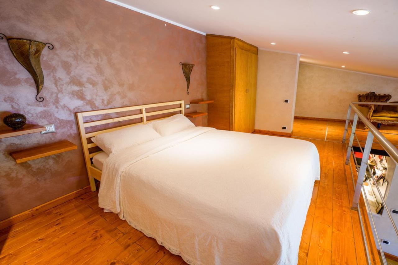 Bed and Breakfast Sa Domo E Giuanne E Giuanna Bosa Exterior foto